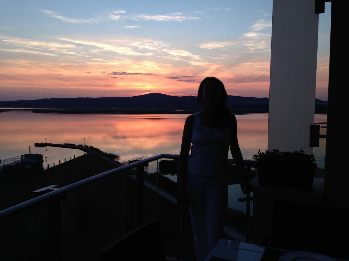 Panorama Apartman Velence Buitenkant foto