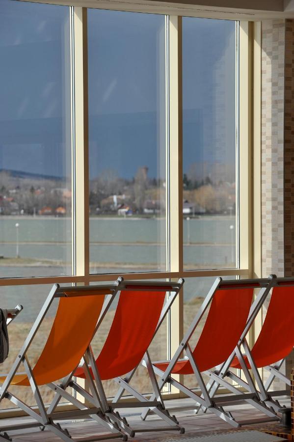 Panorama Apartman Velence Buitenkant foto