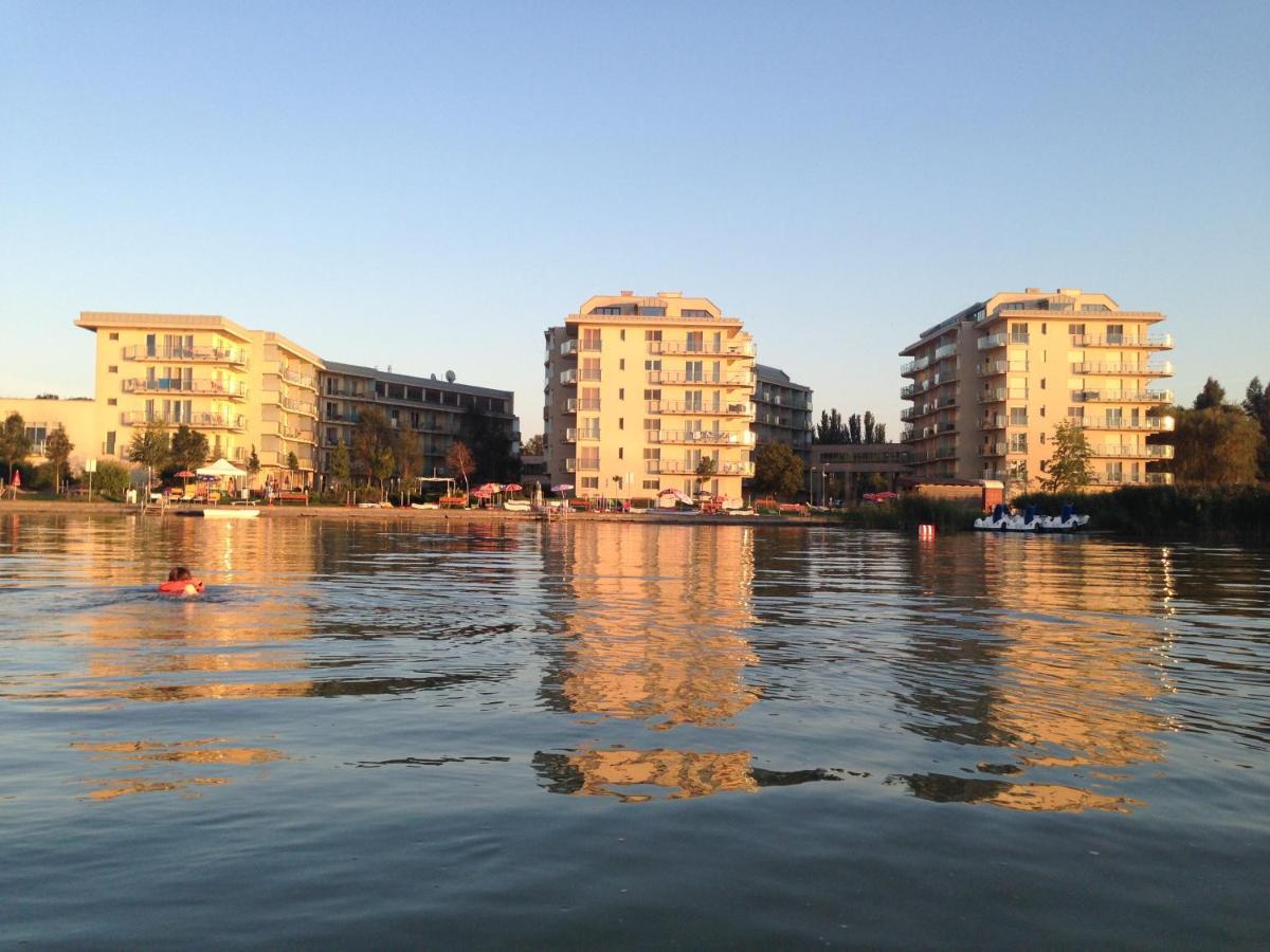 Panorama Apartman Velence Buitenkant foto