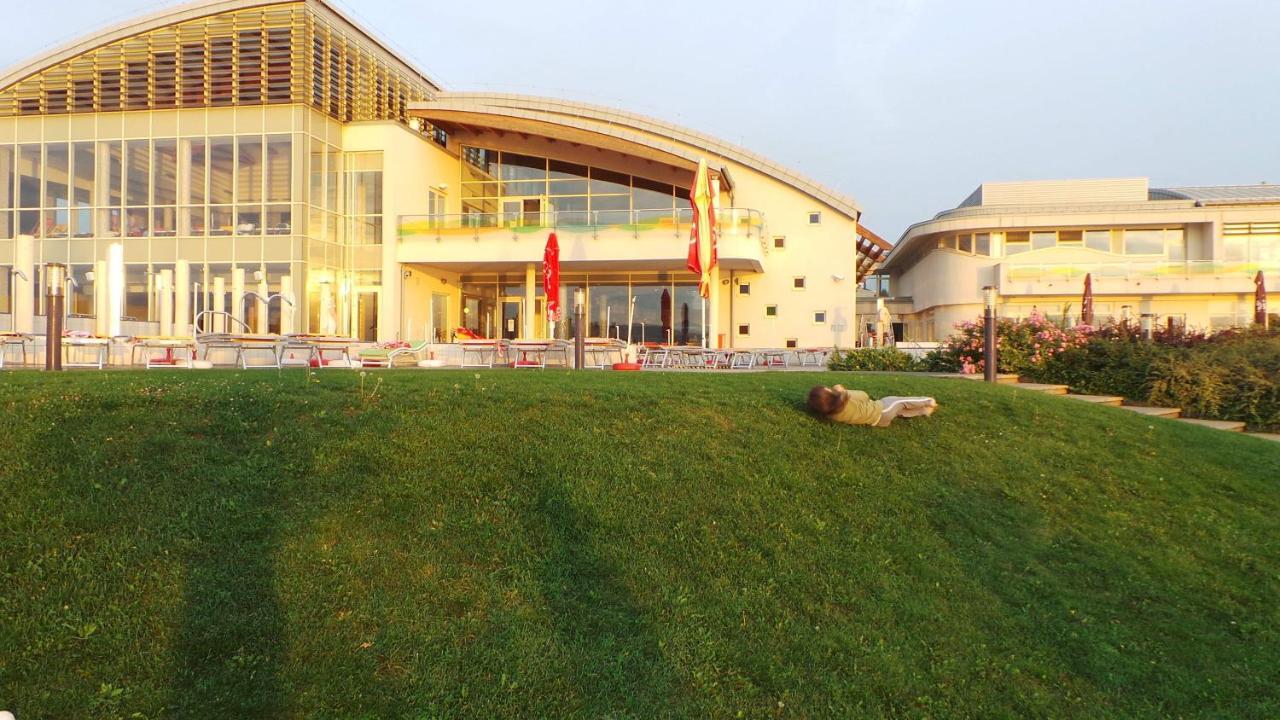 Panorama Apartman Velence Buitenkant foto