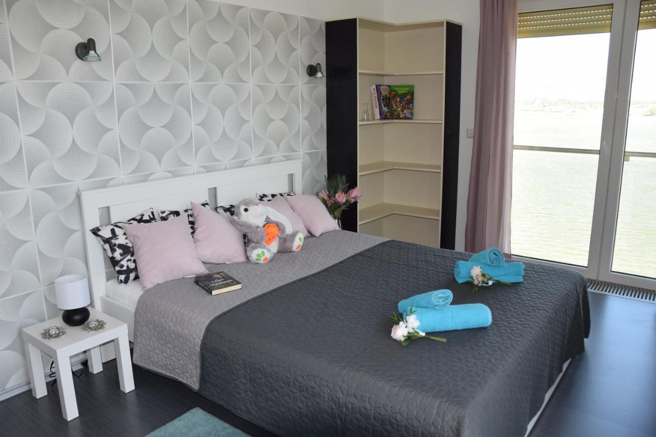 Panorama Apartman Velence Buitenkant foto