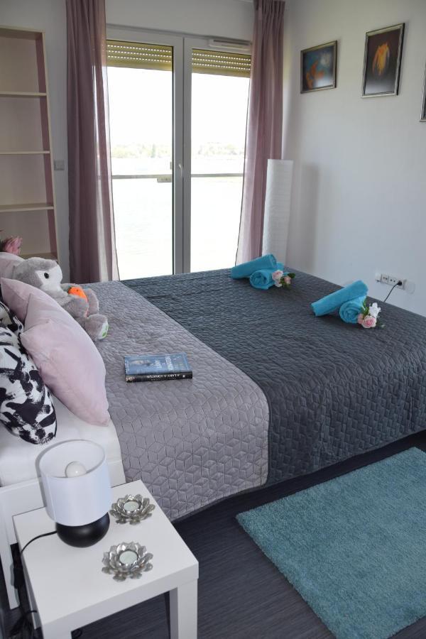 Panorama Apartman Velence Buitenkant foto